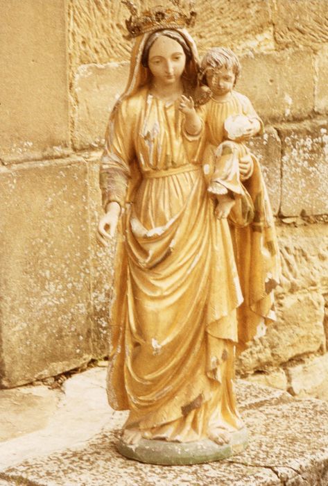 statue : Vierge à l'Enfant