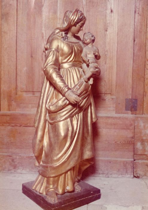 statue : Vierge à l'Enfant