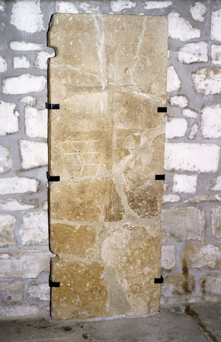 dalle funéraire (pierre tombale) de Dragonnet II de Montauban - © Ministère de la Culture (France), Médiathèque du patrimoine et de la photographie, diffusion GrandPalaisRmn Photo