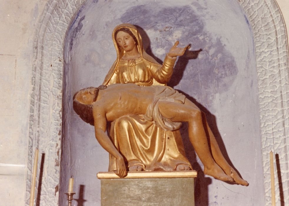 Groupe sculpté : Vierge de Pitié