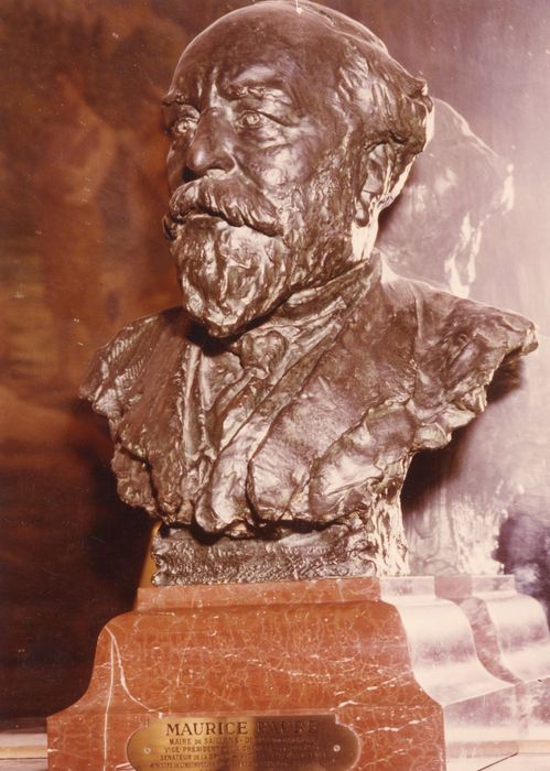 buste : Maurice Faure