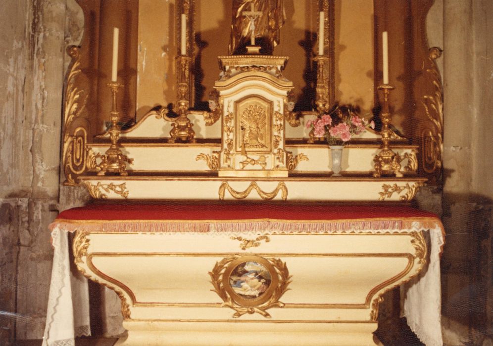 Autel de la chapelle du Saint-Sacrement