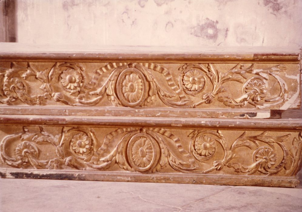 maître-autel, détail des gradins - © Ministère de la Culture (France), Médiathèque du patrimoine et de la photographie, diffusion GrandPalaisRmn Photo