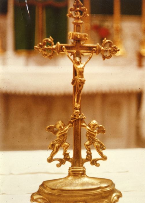 Croix d'autel