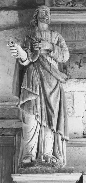 statue : saint Pierre, vue de dos