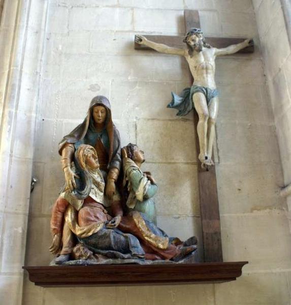 Christ en croix et haut-relief : la Vierge et deux saintes femmes éplorées (élément d'une Descente de croix).