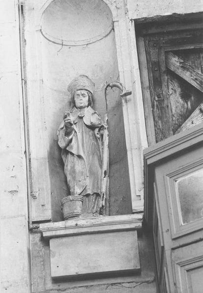 statue : Saint Nicolas, vue générale