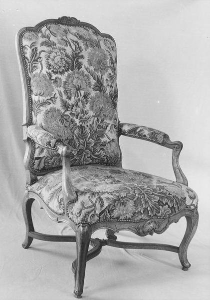fauteuil, vue générale - © Ministère de la Culture (France), Médiathèque du patrimoine et de la photographie (objets mobiliers), tous droits réservés