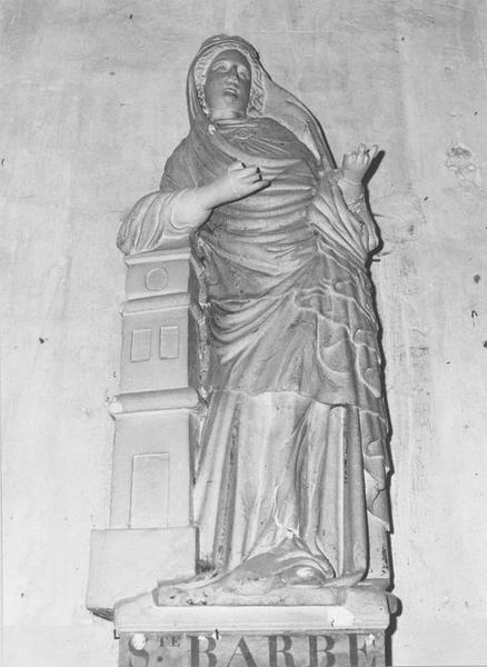 statue : Vierge à l'enfant transformée en sainte Barbe, vue générale - © Ministère de la Culture (France), Médiathèque du patrimoine et de la photographie (objets mobiliers), tous droits réservés