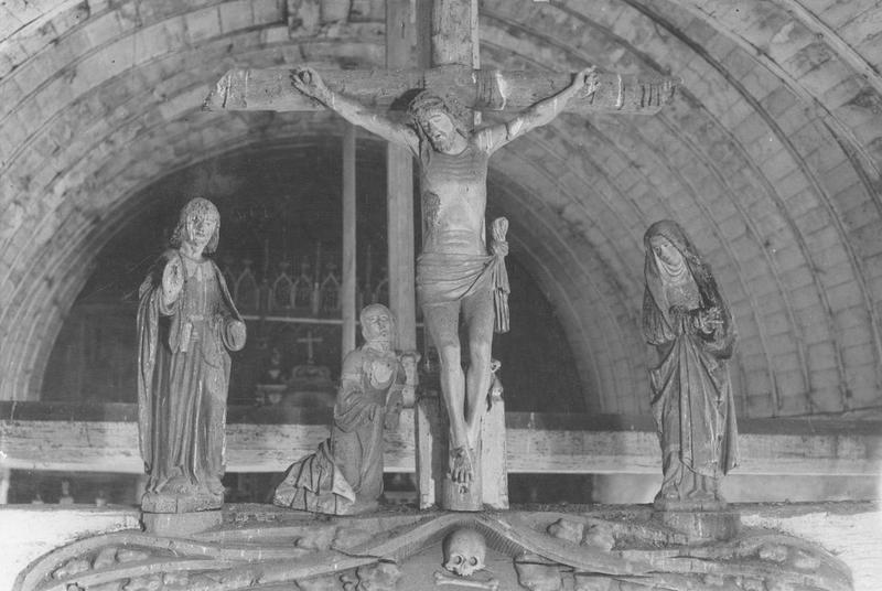 poutre de gloire, statues : Christ, sainte Madeleine, la Vierge, saint Jean, vue générale