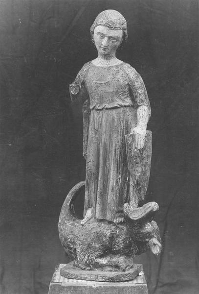 Statue (demi-nature) : saint Michel, vue générale