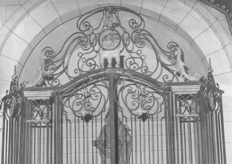 clôture des fonts baptismaux (grille), vue partielle - © Ministère de la Culture (France), Médiathèque du patrimoine et de la photographie (objets mobiliers), tous droits réservés