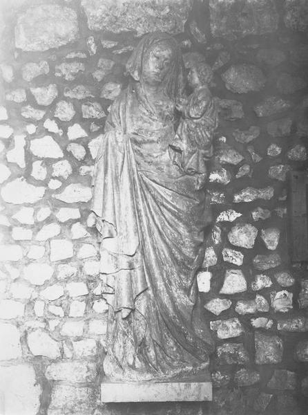 statue : Vierge à l'enfant, vue générale - © Ministère de la Culture (France), Médiathèque du patrimoine et de la photographie (objets mobiliers), tous droits réservés