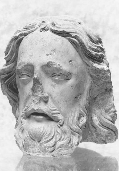 Statue : Christ ou saint Jean-Baptiste