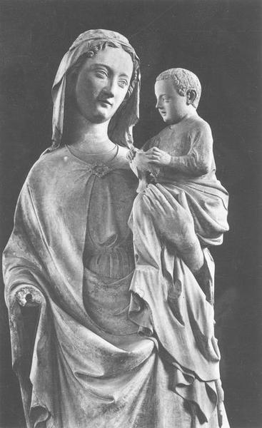 statue : Vierge à l'enfant, vue générale