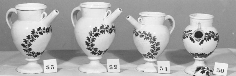 pots à pharmacie - © Ministère de la Culture (France), Médiathèque du patrimoine et de la photographie (objets mobiliers), tous droits réservés