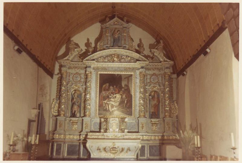 retable du maître-autel et 3 statues : Vierge à l'enfant, Saint Georges, Saint Blaise, vue générale