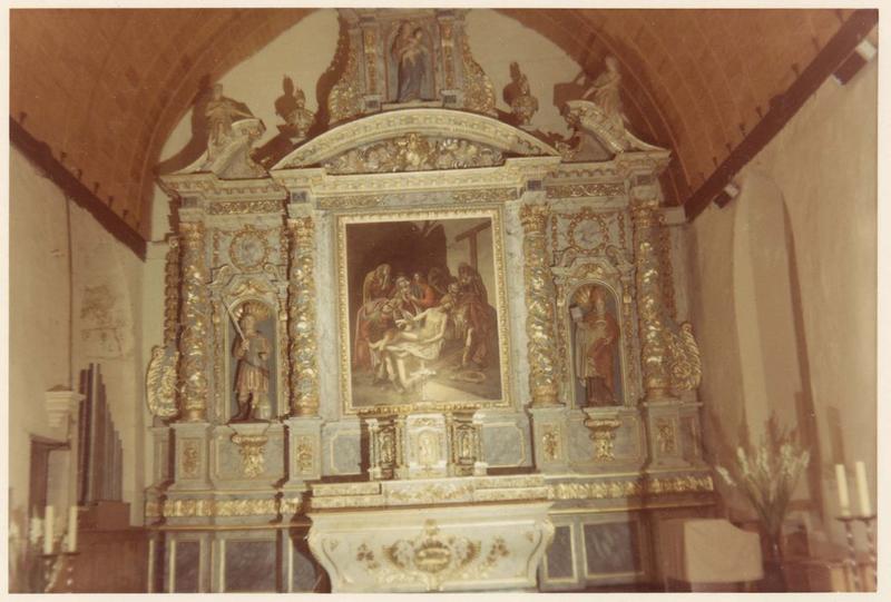 retable du maître-autel et 3 statues : Vierge à l'enfant, Saint Georges, Saint Blaise, vue générale