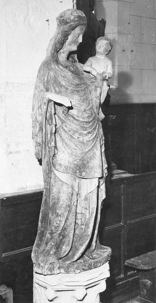 statue : Vierge à l'enfant, vue générale