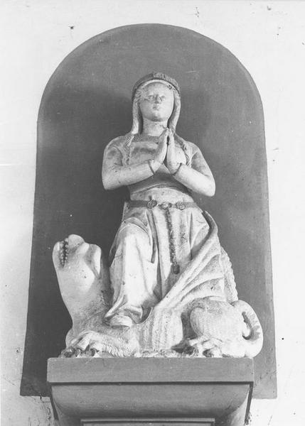 statue : sainte Marguerite, vue générale