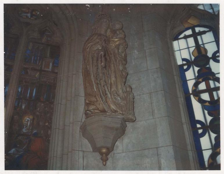 statue : Vierge à l'enfant, vue générale