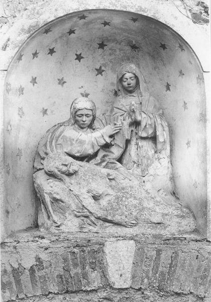 groupe sculpté : Vierge de Pitié, vue générale