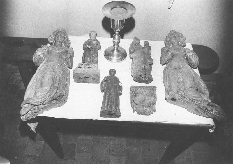 statuettes : anges adorateurs, Vierge à l'enfant, saint Antoine de Padoue, ; calice, patène
