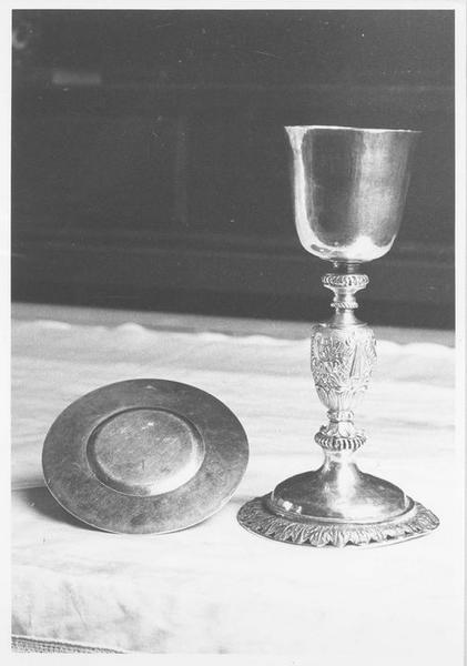 calice et patène, vue générale - © Ministère de la Culture (France), Médiathèque du patrimoine et de la photographie (objets mobiliers), tous droits réservés