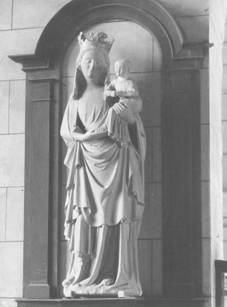 statue : Vierge à l'enfant, vue générale