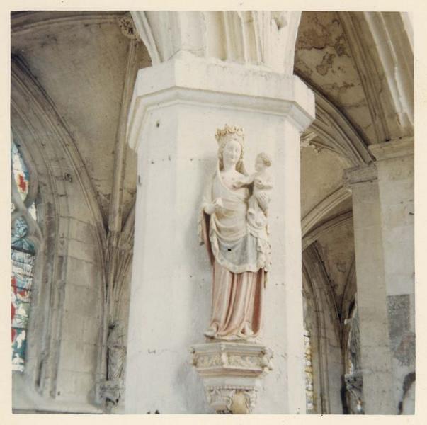 statue : Vierge à l'enfant, vue générale