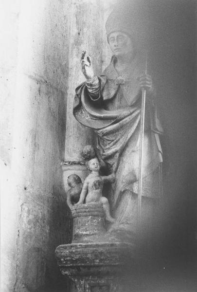 groupe sculpté : saint Nicolas, vue générale - © Ministère de la Culture (France), Médiathèque du patrimoine et de la photographie (objets mobiliers), tous droits réservés
