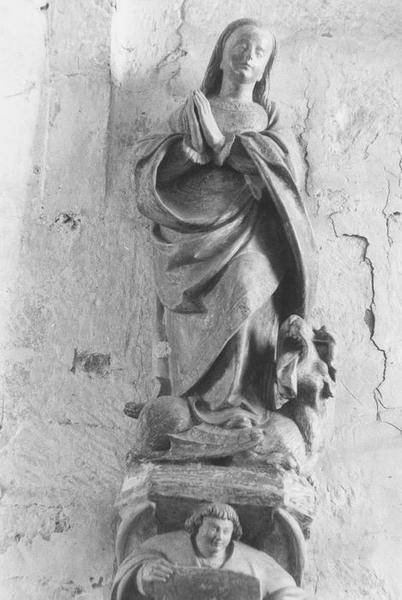 statue et son socle : sainte Marguerite, vue générale - © Ministère de la Culture (France), Médiathèque du patrimoine et de la photographie (objets mobiliers), tous droits réservés