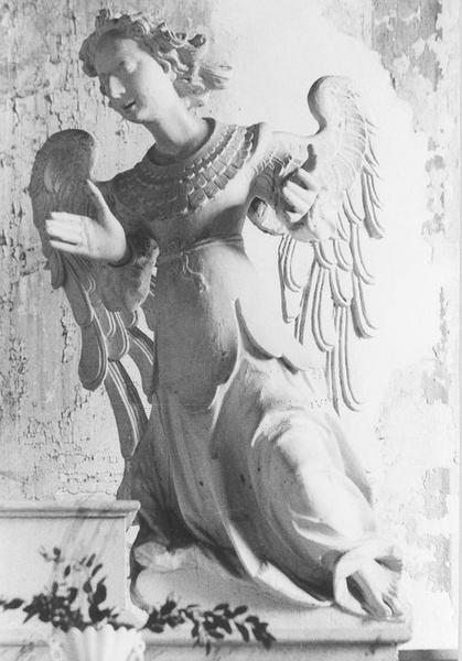 2 statues : Anges adorateurs