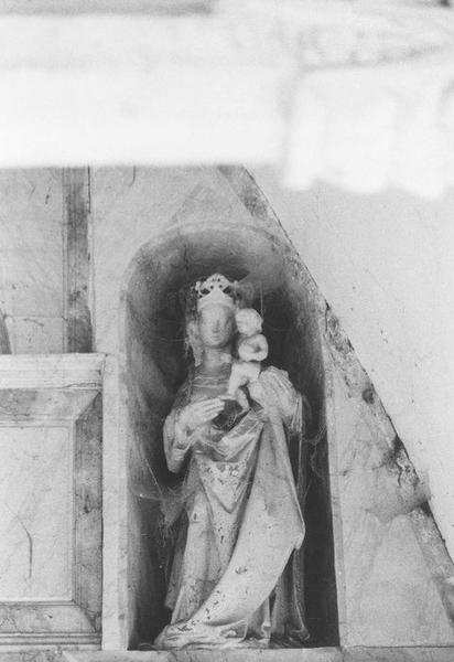 statue : Vierge à l'enfant, vue générale