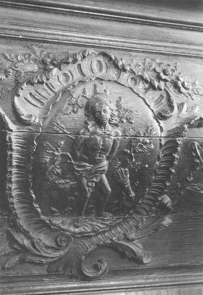 autel latéral sud avec médaillon de saint Sébastien, détail