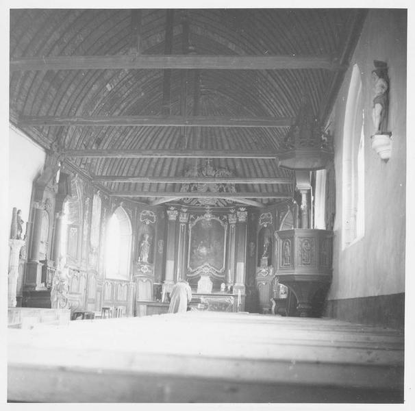 lambris de revêtement, maître-autel, autels secondaires, leurs retables, tableaux et statues, vue générale