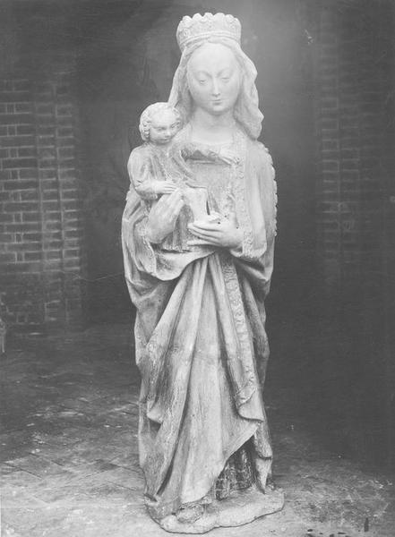 statue : Vierge à l'enfant, vue générale