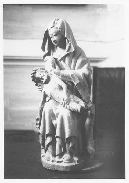 groupe sculpté : Vierge de Pitié, vue générale - © Ministère de la Culture (France), Médiathèque du patrimoine et de la photographie (objets mobiliers), tous droits réservés