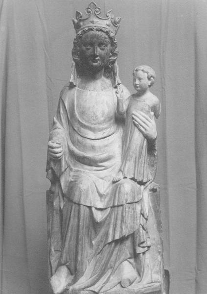 statue : Vierge à l'enfant, vue générale