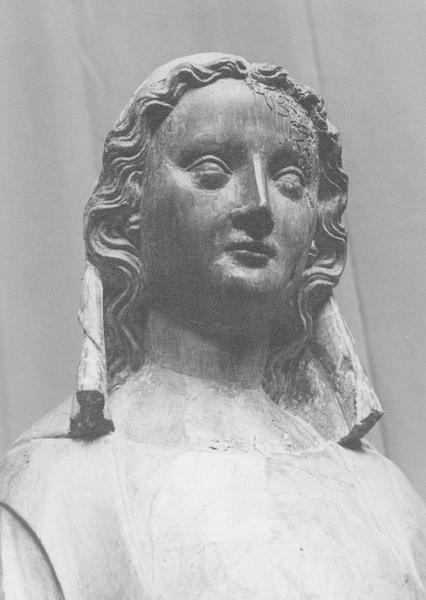 statue : Vierge à l'enfant, détail