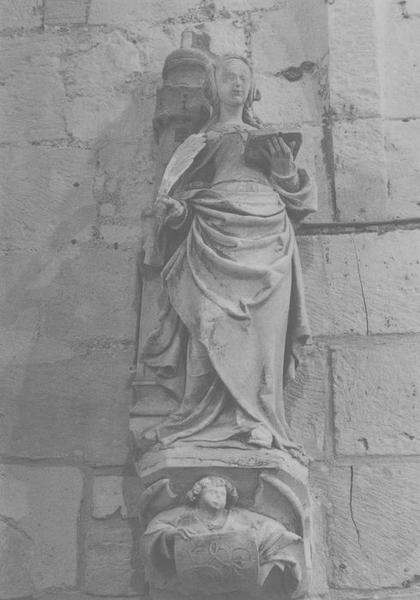 statue : sainte Barbe, vue générale - © Ministère de la Culture (France), Médiathèque du patrimoine et de la photographie (objets mobiliers), tous droits réservés