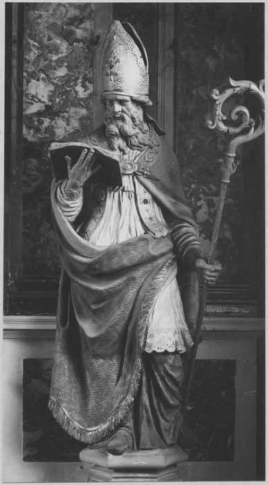 statue : Saint Germain