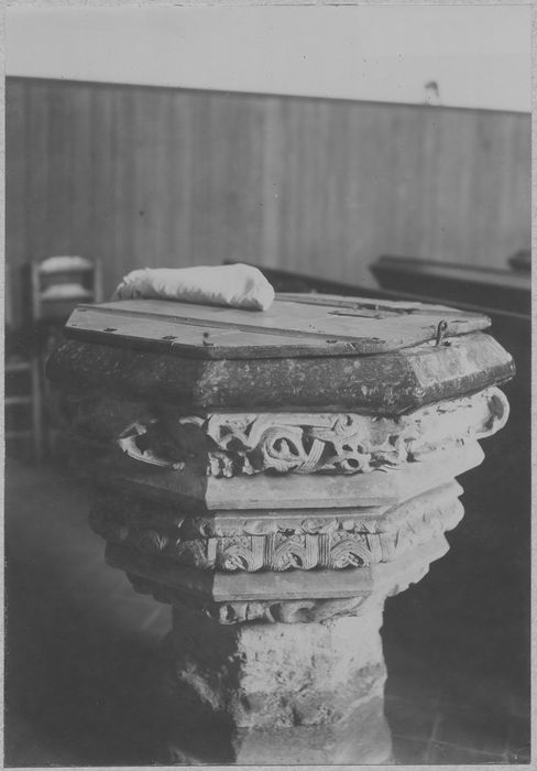 fonts baptismaux - © Ministère de la Culture (France), Médiathèque du patrimoine et de la photographie, diffusion RMN-GP