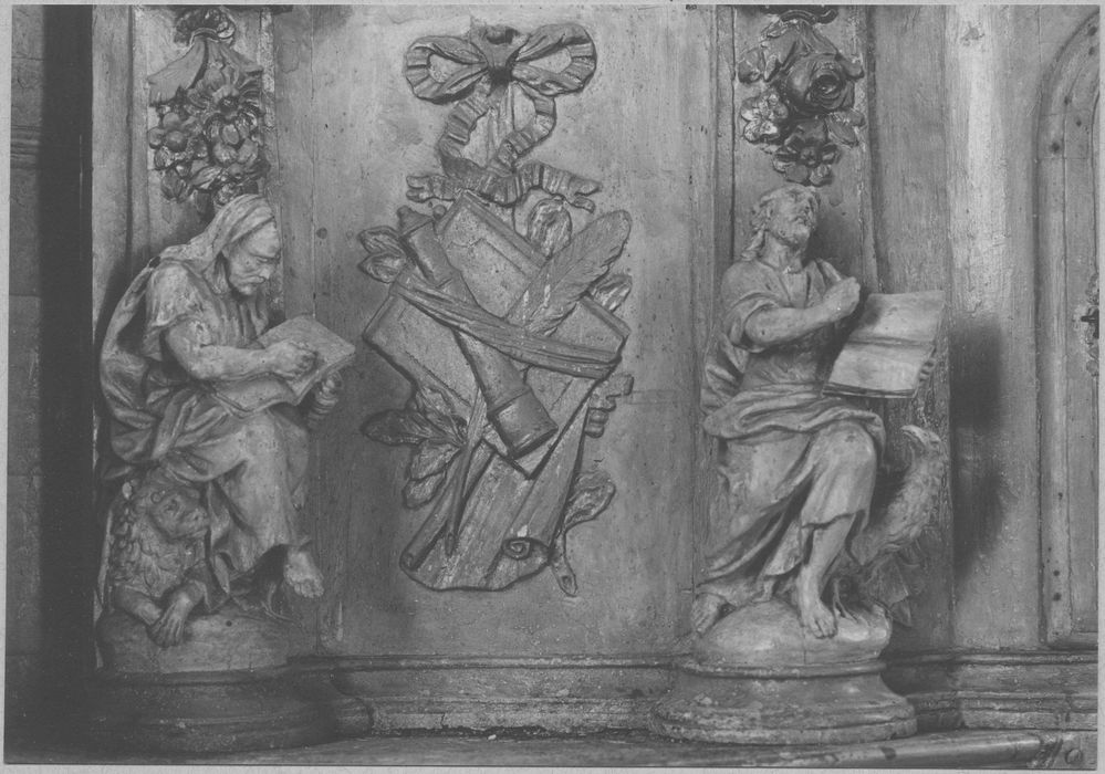 statuettes : Saint Jean, saint Marc