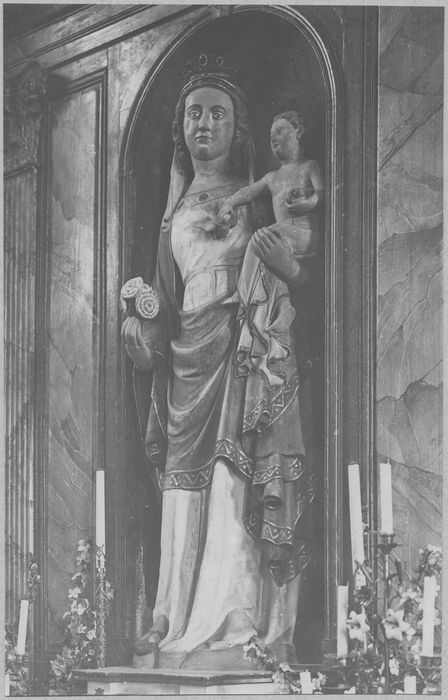 statue : Vierge à l'Enfant