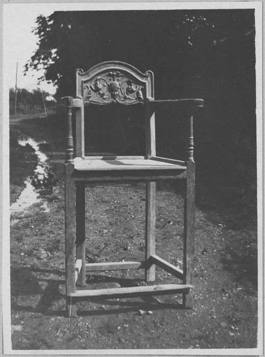 chaise (caquetoire ou chaise à bras)