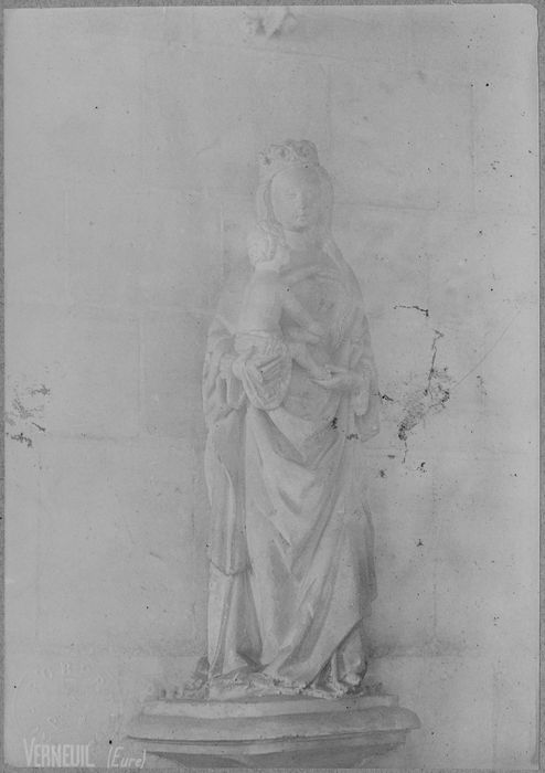 statue : Vierge à l'Enfant