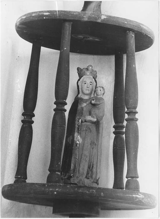 Élément de bâton de procession (statuette) : Vierge à l'Enfant