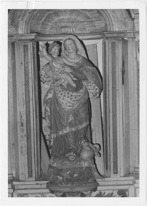 statue : Vierge à l'Enfant foulant le basilic
