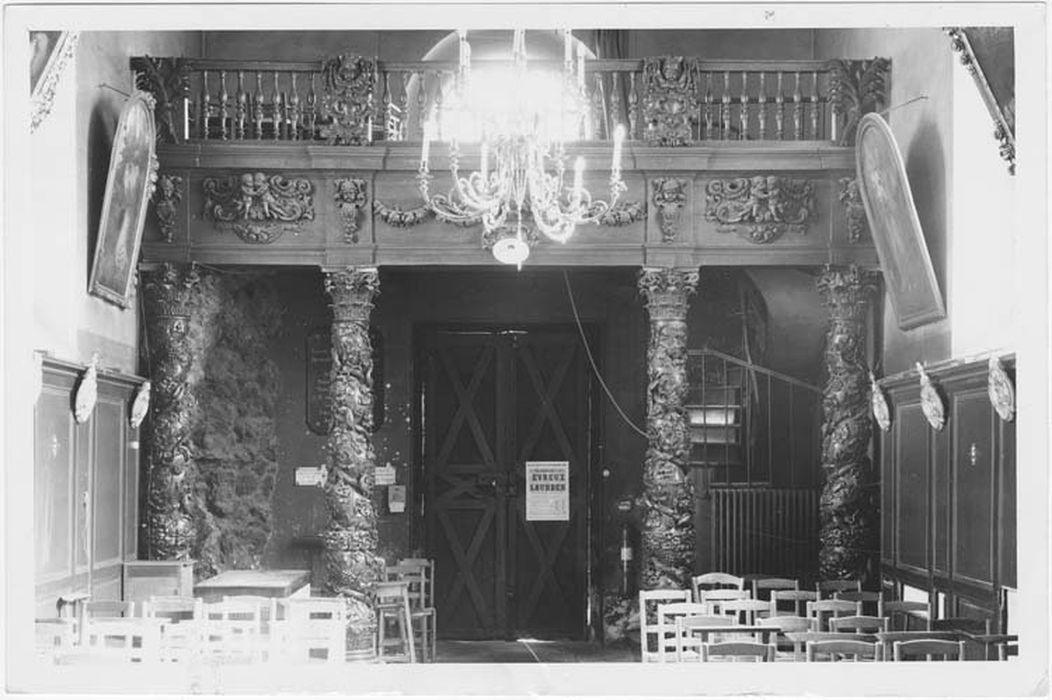 tribune, colonnes, hauts-reliefs - © Ministère de la Culture (France), Médiathèque du patrimoine et de la photographie, Tous droits réservés